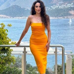 Zara Blogger Fave  Strapless Orange Midi Dress NWT